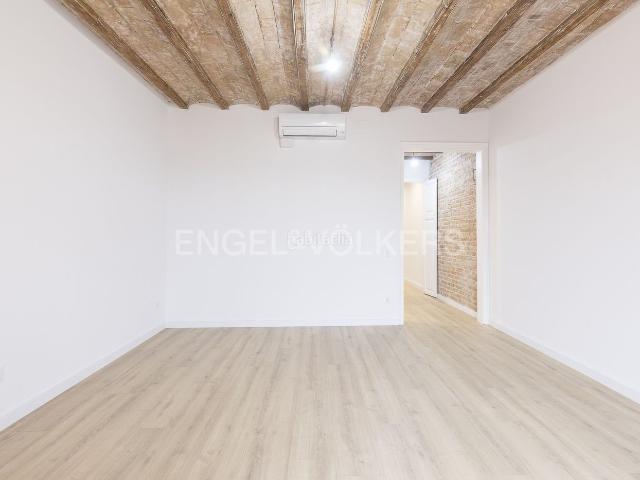Piso en venta en Barcelona, Sant Antoni. Apartamento de lujo de 2 dormitorios a Sant Antoni. Pisos.
