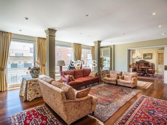 Apartamento en venta en Barcelona, Sant Gervasi Galvany. Exclusivo piso en Turó Park. Apartamentos.