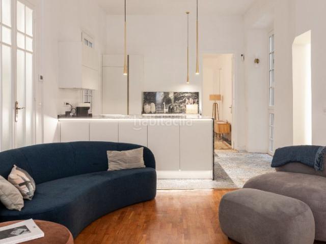 Apartamento en venta en Barcelona, St. Pere Sta. Caterina El Born. Exclusivo piso de diseño en el corazón del Born 2 dormitorios + opción a 3.º 2 baños 150 m². Apartamentos.