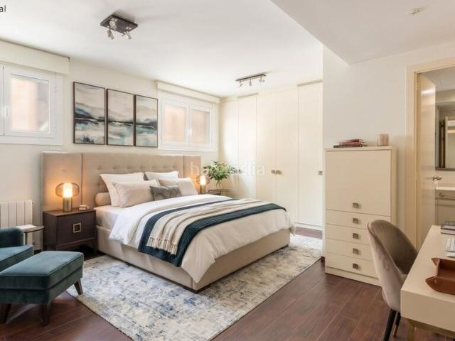 Apartamento en venta en Barcelona, Pedralbes. VIVIENDA LUMINOSA EN PEDRALBES CON PISCINA COMUNITARIA Y PARKING. Apartamentos.