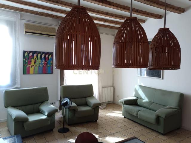 Apartamento en venta en Barcelona, Raval. Fantástico piso exterior y muy luminoso en Ciutat Vella Barcelona. Apartamentos.