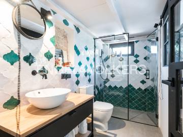 Apartamento en venta en Barcelona, Vallvidrera Tibidabo Les Planes. Espectacular Loft industrial reformado con vistas al mar y a la montaña. Apartamentos.