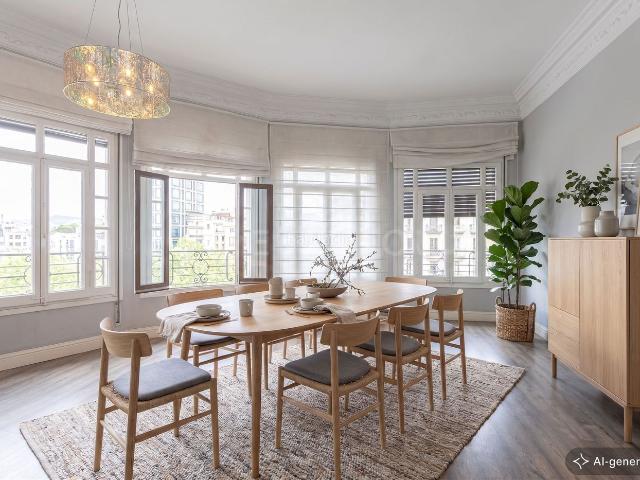 Piso en venta en Barcelona, Vila de Gràcia. Exclusiva propiedad señorial en el distinguido Paseo de Gracia, junto a Els Jardinets, Barcelona. Pisos.