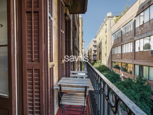 Apartamento en venta en Barcelona, Vila de Gràcia. Piso turístico próximo a Paseo de Gracia. Apartamentos.