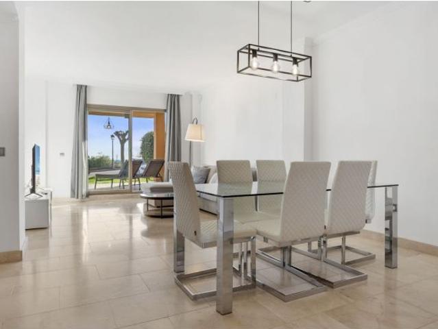 Apartamento en Venta en Benahavís, Málaga