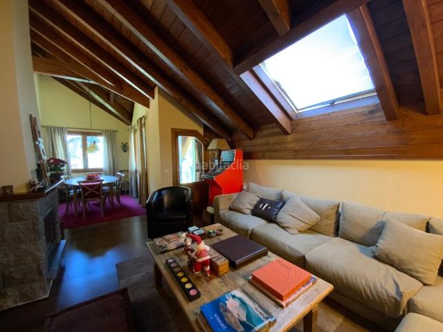 Apartamento en venta en Benasque. Dúplex de 3 dormitorios con amplia terraza en LINSOLES. Apartamentos.