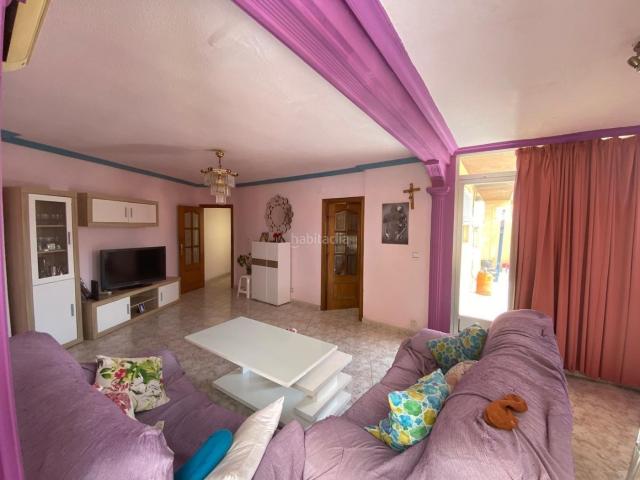 Apartamento en venta en Benidorm, Centro Urbano. Ático con vistas al mar y la montaña en el centro a lado playa Poniente de Benidorm. Apartamentos.