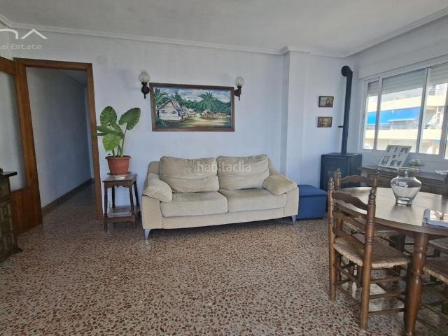 Apartamento en venta en Bellreguard. Apartamento en primera línea de playa en Bellreguard con vistas al mar. Apartamentos.