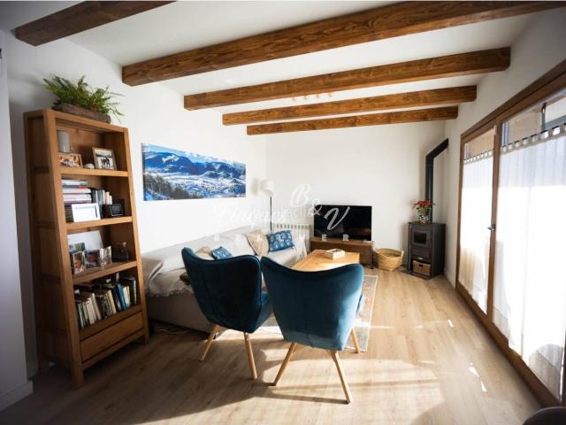 Apartamento en venta en Bellver de Cerdanya. Elegancia, confort y vistas privilegiadas en Bellver de Cerdanya. Apartamentos Bellver de.