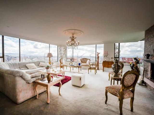 Apartamento En Venta En Bogota En El Refugio V175972