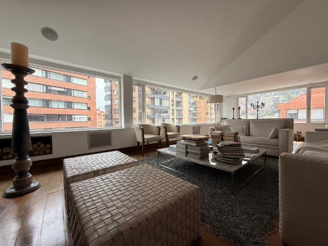 Apartamento En Venta En Bogota En Los Rosales V269596