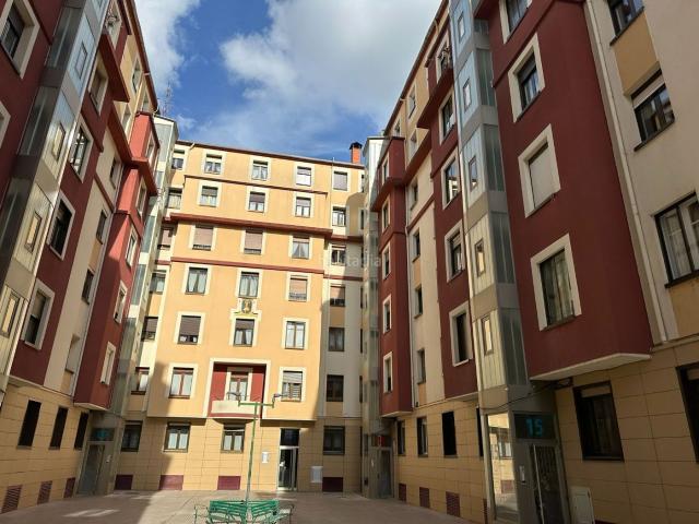Apartamento en venta en Burgos, Santa Teresa San Pedro Cardeña. Apartamentos.