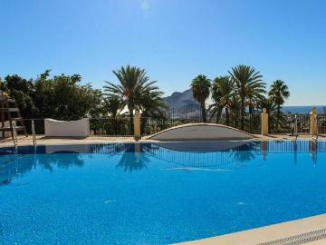 Apartamento en venta en Calp, Cometa. Apartamento con garaje privado. Apartamentos.