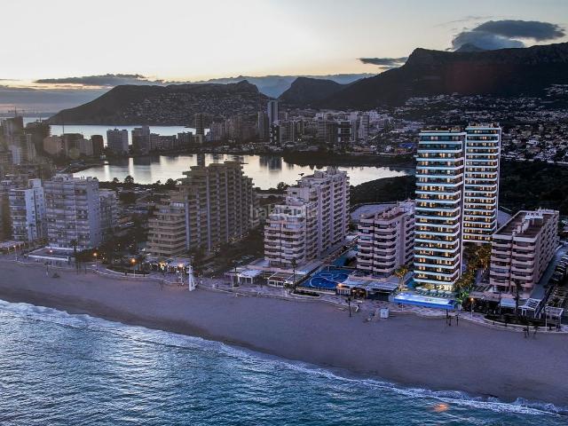 Apartamento en venta en Calp, Zona Levante Playa Fossa. Apartamento moderno en primera linea de playa. Apartamentos.