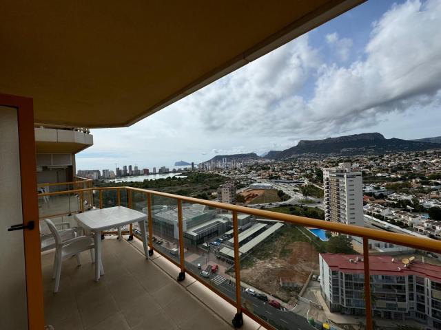 Apartamento en venta en Calp, Zona Levante Playa Fossa. Lote de inversión: tres apartamentos en Ambar Beach, Calpe España. Apartamentos.