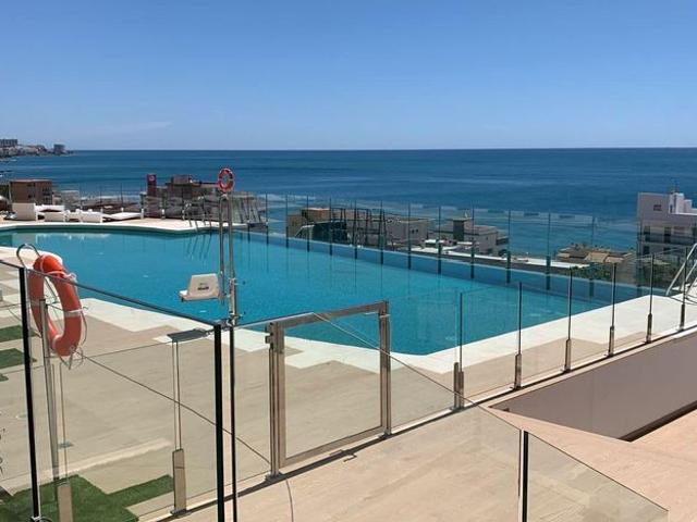 Apartamento en venta en Carvajal, Málaga Costa del Sol