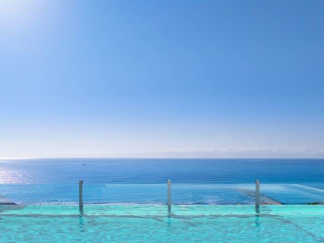 Apartamento en venta en Carvajal, Málaga Costa del Sol