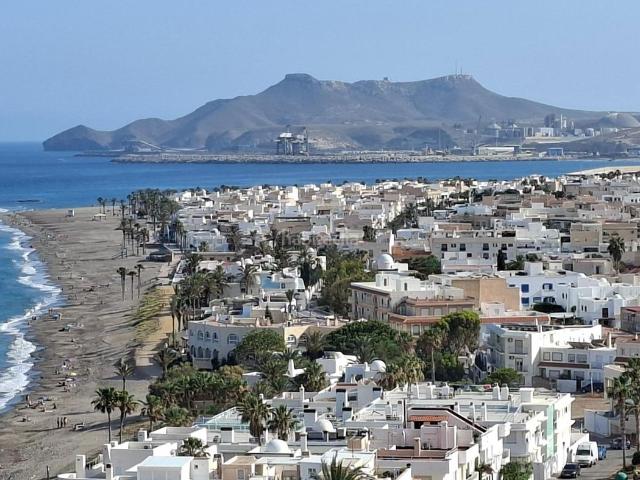 Apartamento en venta en Carboneras. Tu oasis de luz y mar en Carboneras! Espectacular piso con terraza de ensueño. Apartamentos.
