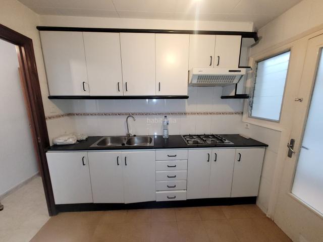 Apartamento en venta en Castelldefels, Lluminetes. APARTAMENTO FRENTE AL MAR ZONA TURÍSTICA 3 DORMITORIOS + TERRAZA. Apartamentos.
