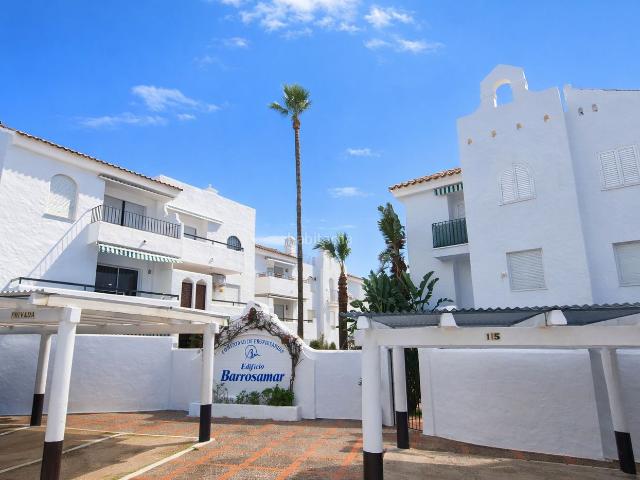 Apartamento en venta en Chiclana de la Frontera, La Barrosa. Apartamento junto al Paseo Marítimo de La Barrosa. Apartamentos Chiclana de la.