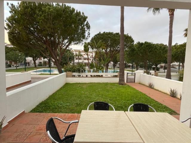 Apartamento en venta en Chiclana de la Frontera, La Barrosa. Venta de apartamento en Urb. La Carrajolilla. Apartamentos Chiclana de la.