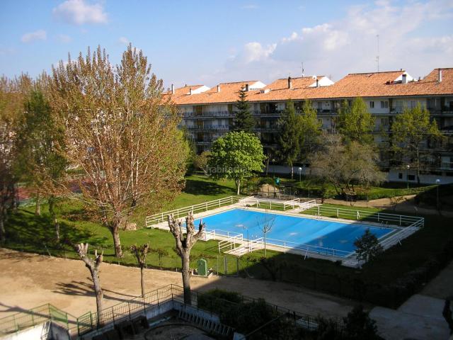 Apartamento en venta en Collado Villalba, Parque de la Coruña Las Suertes. Apartamento alquilado para inversores en Parque de la Coruña, Collado Villalba. Apartamentos Collado.