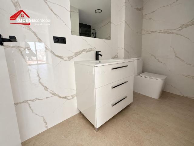 Apartamento en venta en Córdoba, Huerta de la Reina Trassierra. DOS APARTAMENTOS INDEPENDIENTES DE OBRA NUEVA DE 70 m2 CADA UNO EN COLONIA LA PAZ JUNTO A RENFE PATIO PRIVADO CON TRASTERO IDEAL.