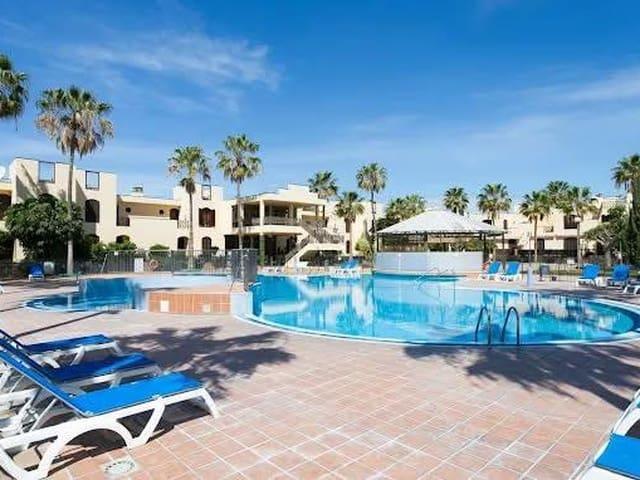 Apartamento en venta en Costa del Silencio, Tenerife