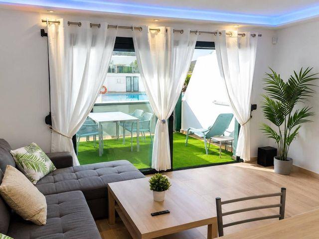 Apartamento en venta en Costa del Silencio, Tenerife