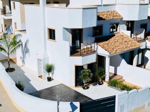 Apartamento en venta en Cox, Alicante