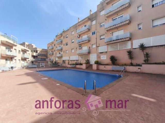 Apartamento en venta en Creixell Costa Dorada. Piso con piscina comunitaria, un espacio de paz a pocos metros de la palya. Apartamentos.