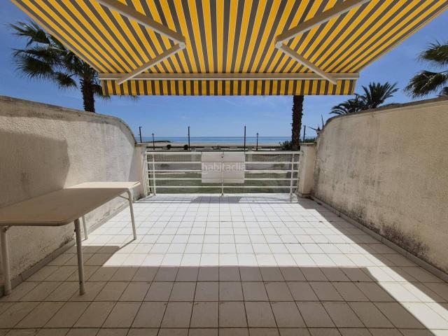 Apartamento en venta en Cubelles, Maritim. APARTAMENTO EN PLANTA BAJA EN 1ª LINEA DE MAR SITUADO EN ZONA MARITIM DE CUBELLES. Apartamentos.