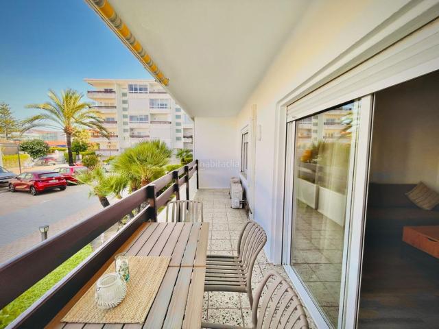 Apartamento en venta en Dénia, El Palmar Los Molinos. Apartamento Reformado A 100 Metros De La Playa De Les Marines Parking Incluido. Apartamentos.