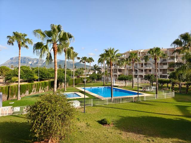 Apartamento en venta en Dénia, Les Bovetes La Felicidad. Piso en venta en Calle del Pit roig, 1. Apartamentos.