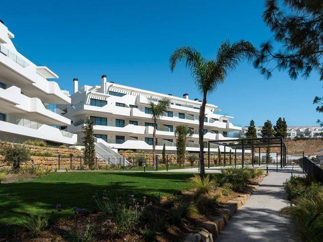 Apartamento en venta en El Chaparral, Málaga Costa del Sol