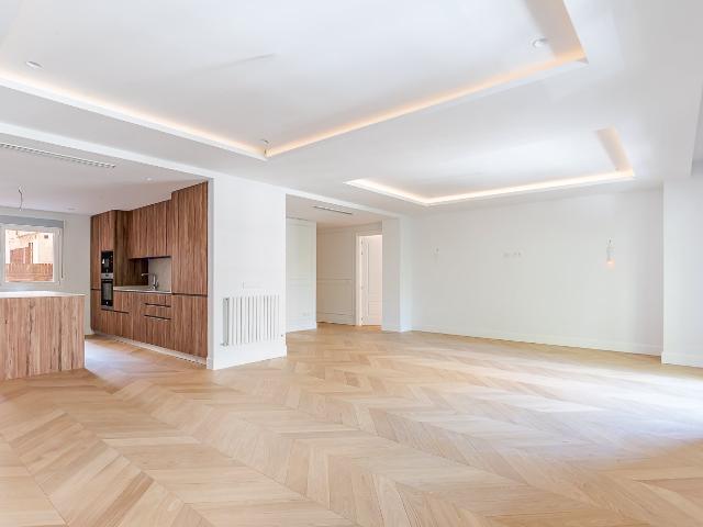 Apartamento en venta en el Paseo del General Martínez Campos 218m² Madrid
