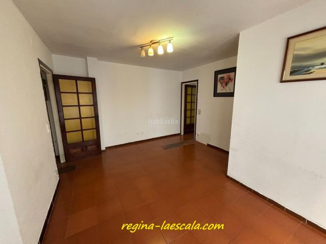 Apartamento en venta en Escala L´, Nucli Antic Costa Brava. Espacioso piso con mucho potencial. Apartamentos Escala.