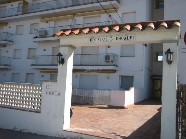 Apartamento en venta en Escala L´, Port La Clota Puig Sec Costa Brava. Apartamento con piscina comunitaria. Apartamentos Escala.