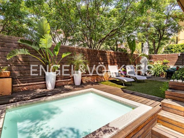 Planta baja en venta en Esplugues de Llobregat, Finestrelles. Espectacular planta baja con piscina privada en Finestrelles. Plantas bajas Esplugues de.