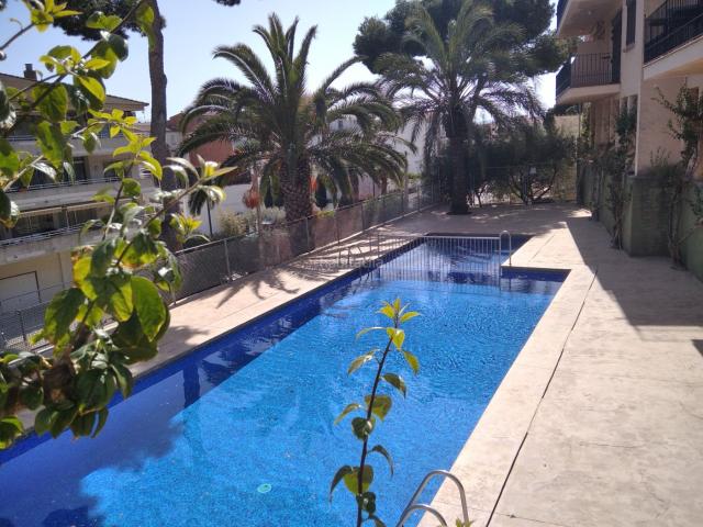 Apartamento en venta en Estartit, L´Estartit Poble Costa Brava. APTO. PISCINA LICENCIA TURISTICA A 300 M. PLAYA ESTARTIT CENTRO. Apartamentos.