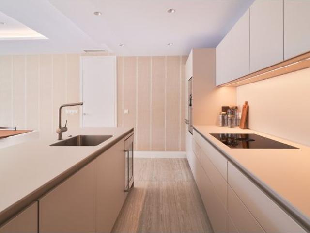 Apartamento en Venta en Estepona, Málaga