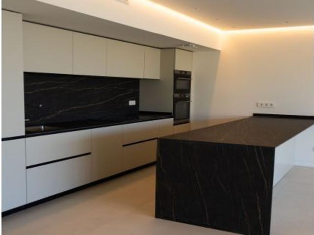 Apartamento en Venta en Estepona, Málaga