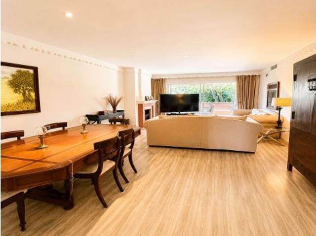 Apartamento en Venta en Estepona, Málaga