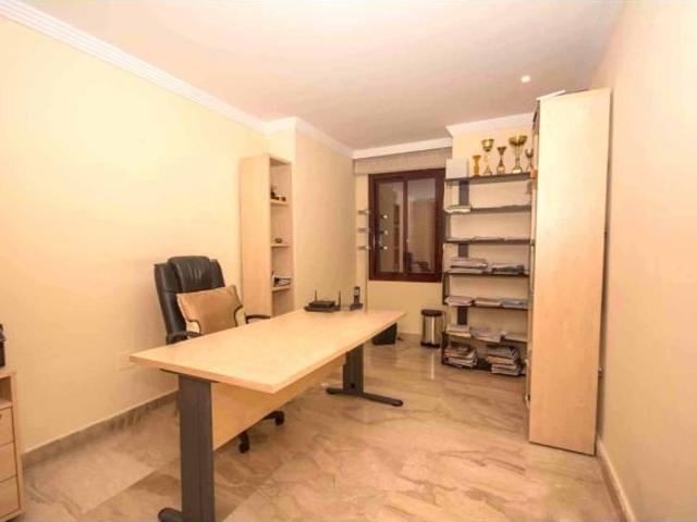 Apartamento en Venta en Estepona, Málaga