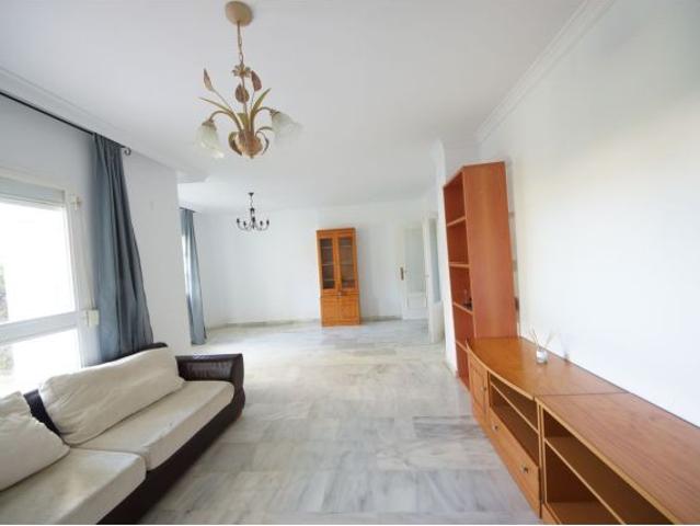 Apartamento en Venta en Estepona, Málaga