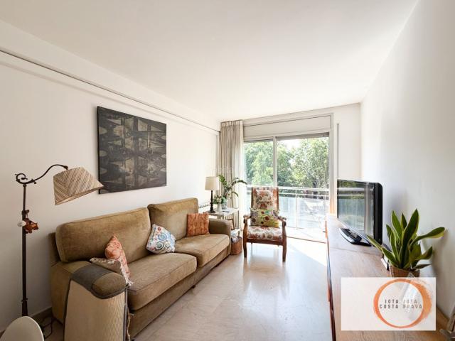 Apartamento en venta en Girona, La Devesa. APARTAMENTO EN GIRONA DE 2 HABITACIONES. Apartamentos.