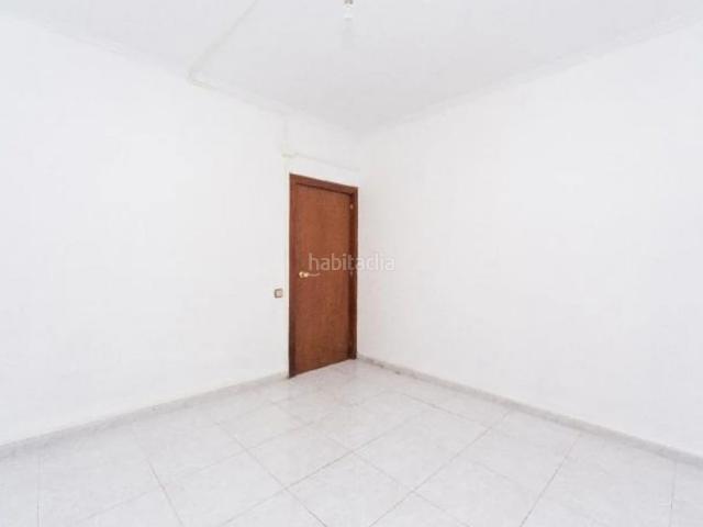 Apartamento en venta en Hospitalet de Llobregat L´, La Torrassa. ALQUILADO A LA VENTA EN HOSPITALET DE LLOBREGAT. Apartamentos Hospitalet de Llobregat.
