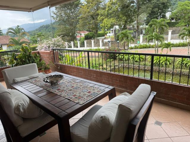 Apartamento En Venta En Ibague En Calambeo V347844