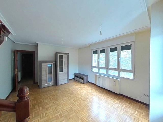 Dúplex en Venta en La Villa Bazuelo