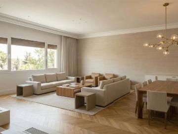 Apartamento en venta en la Calle de O'Donnell 153m² Madrid